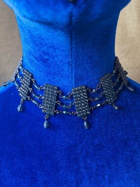 Vintage Blue Crystal and Silver Toned Chocker